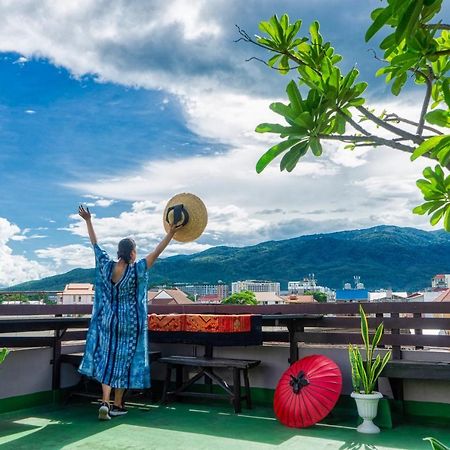花满楼游多多客栈度假村 清邁 外观 照片