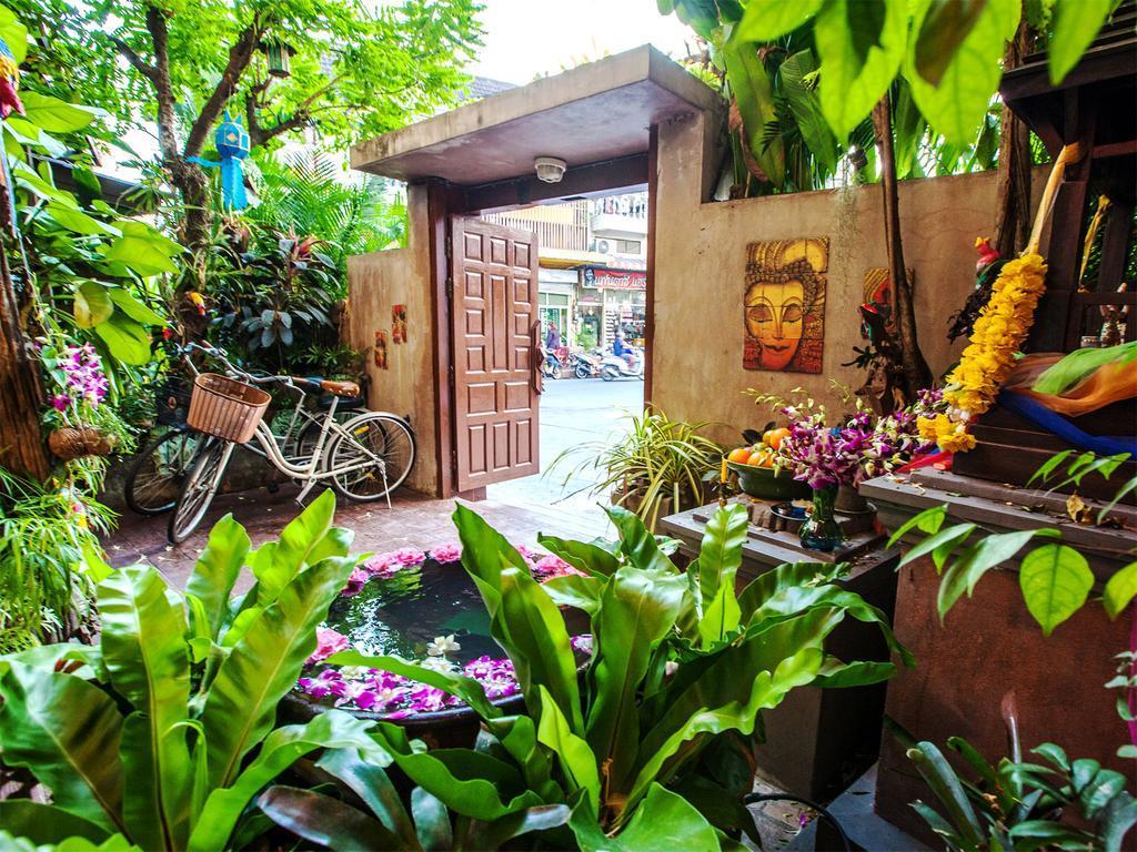花满楼游多多客栈度假村 清邁 外观 照片